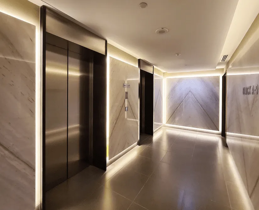 Ajwan Towers — лифтовой холл