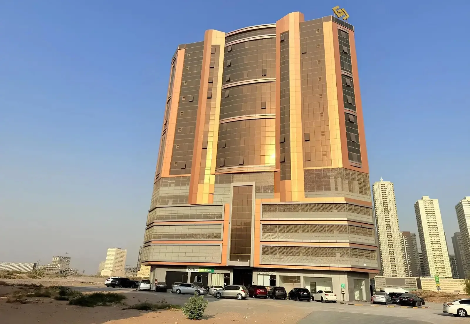Al Ghoroub Tower — фото 1