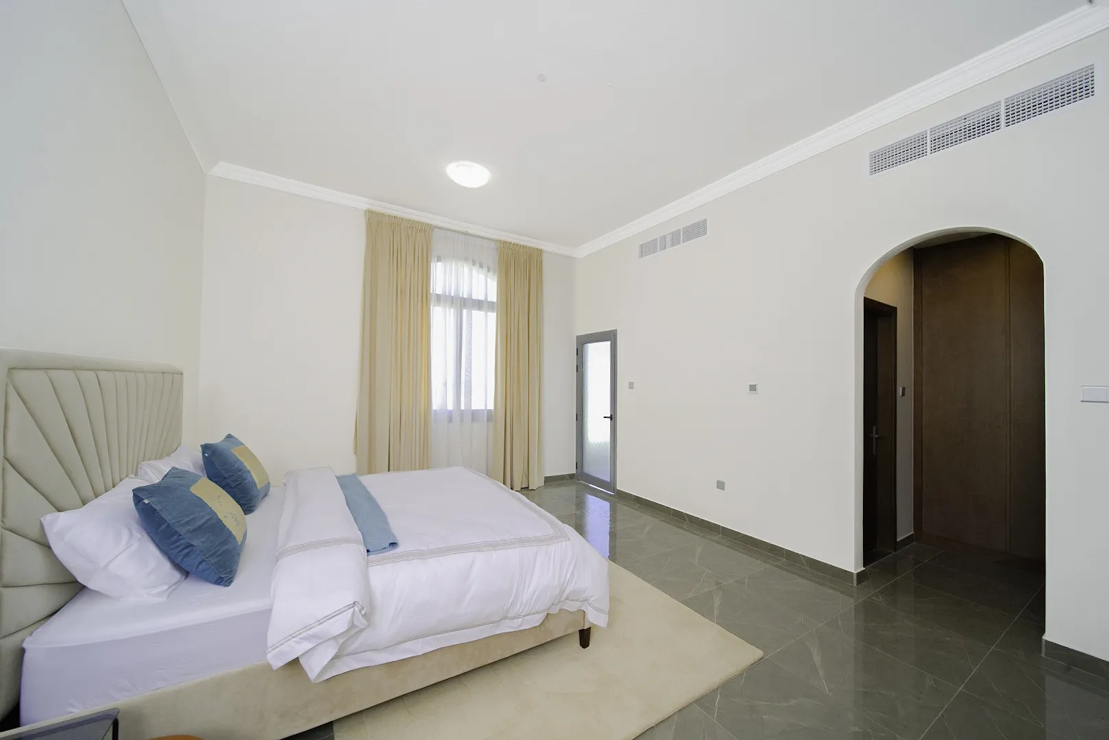 Al Helio Villas — спальня, фото 9