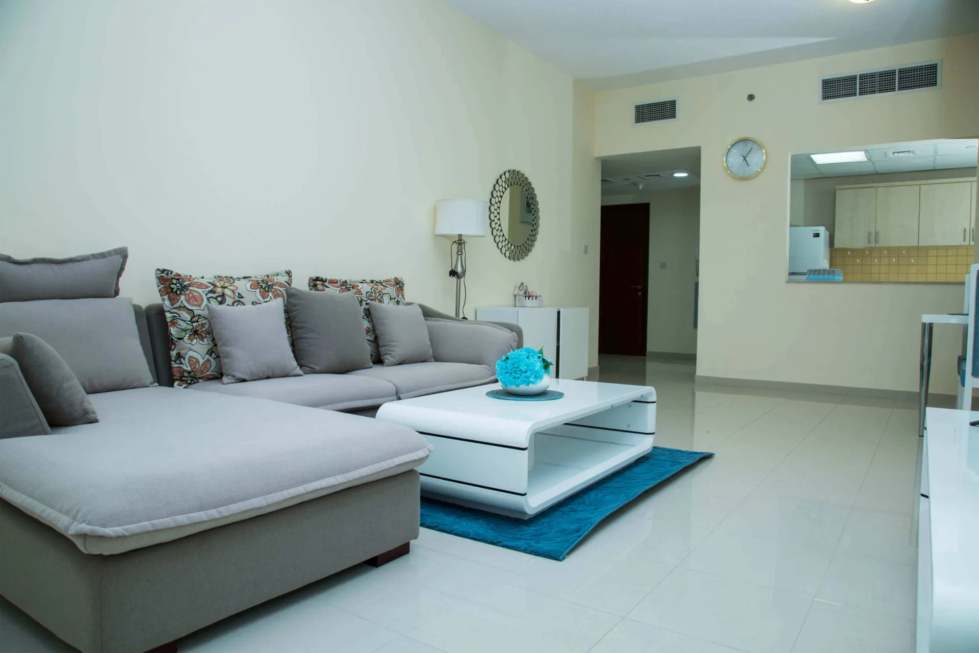 Bab Al Bahr Residences — гостиная