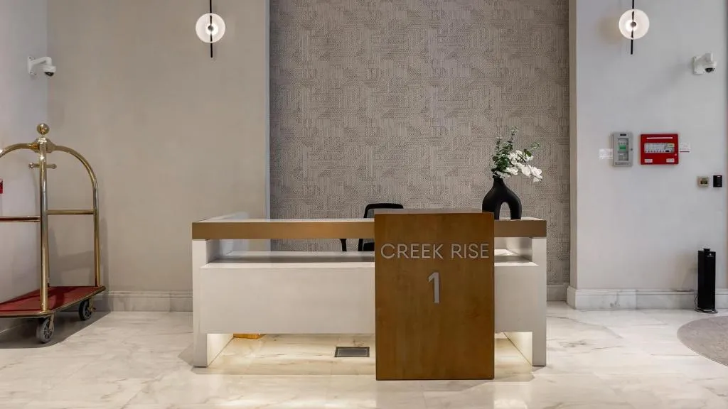 Creek Rise Tower 1 — лобби