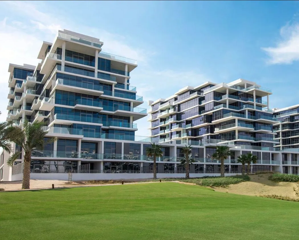 Damac Hills - Golf Town в районе Дамак Хиллс — фото 1