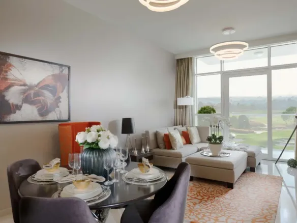 Damac Hills - Radisson Dubai — интерьер гостиной