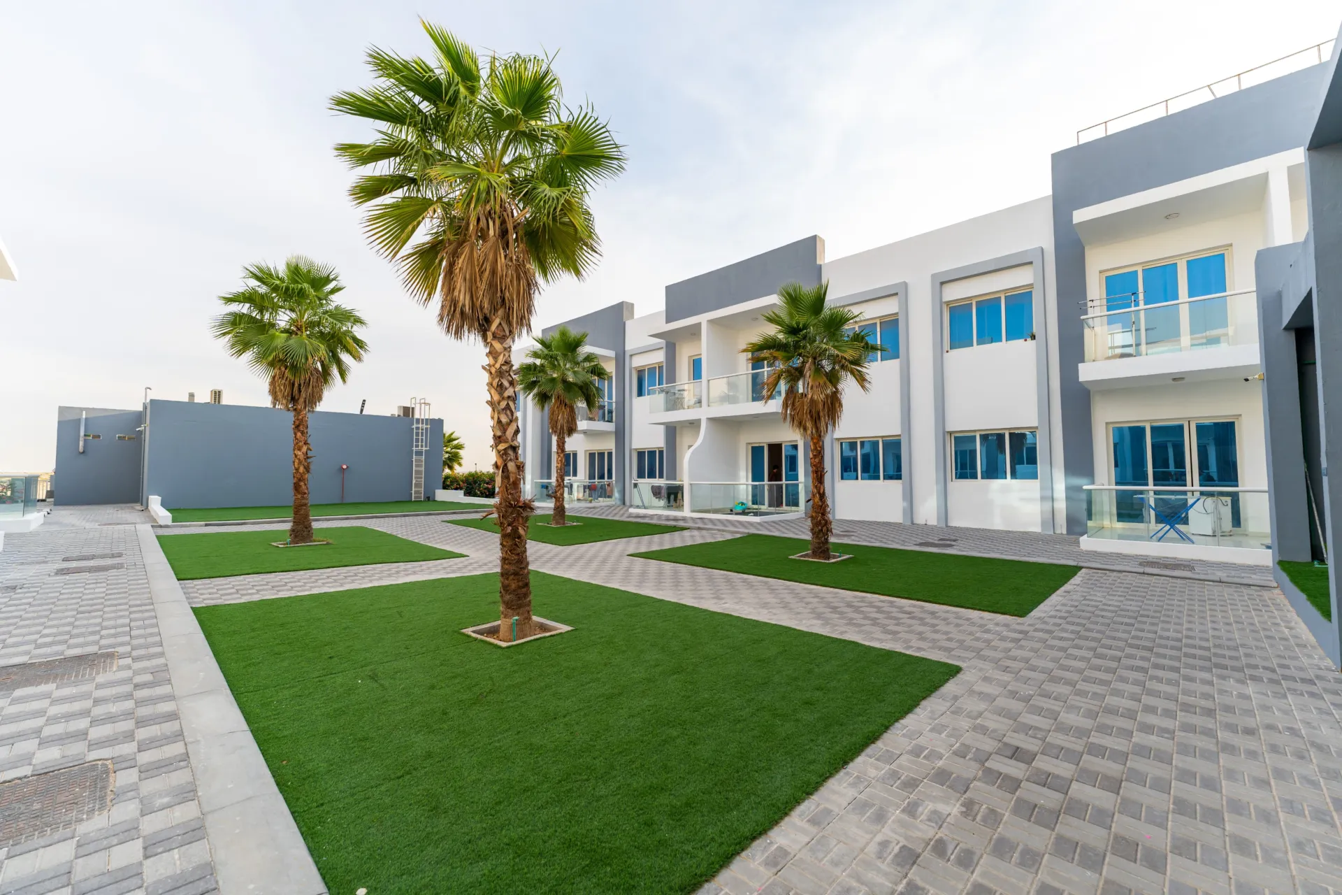 Dezire South — территория комплекса