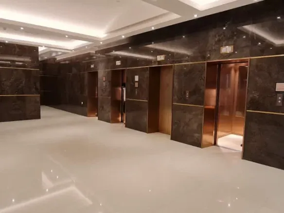 Elite DownTown Residence — лифтовой холл