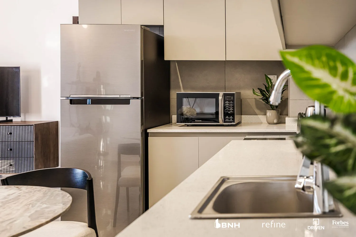 Equiti Apartments — кухня