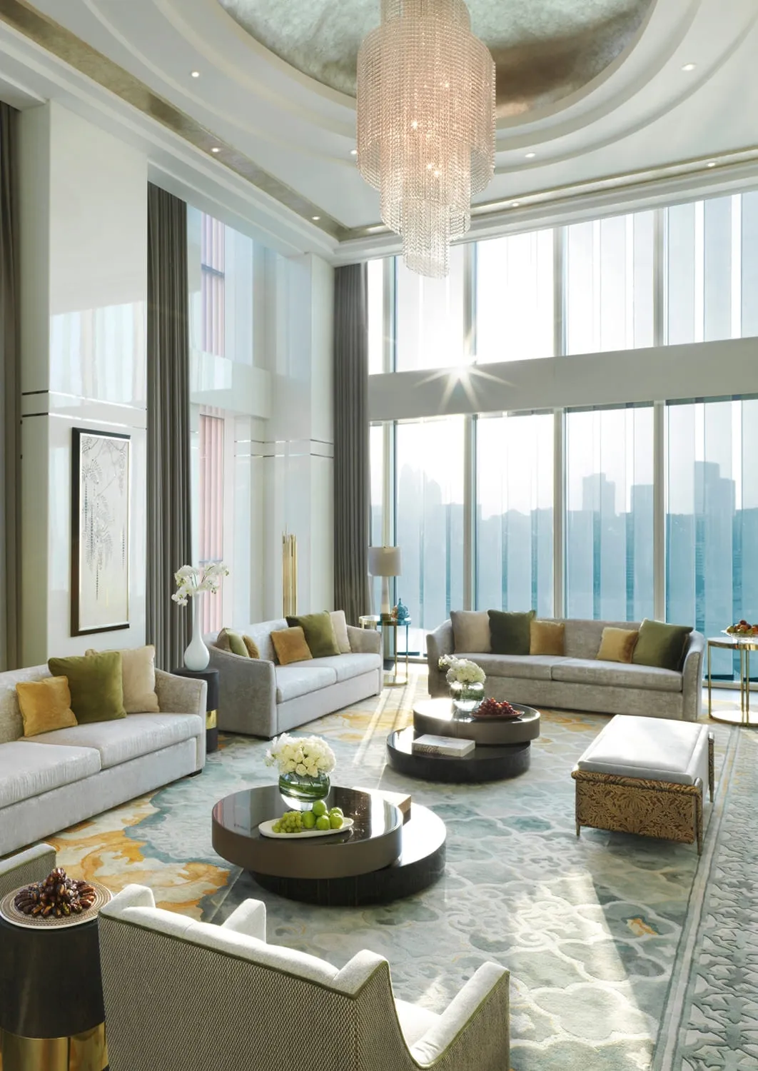 Four Seasons Private Residences Abu Dhabi at At Al Maryah Island — интерьер гостиной, фото 7