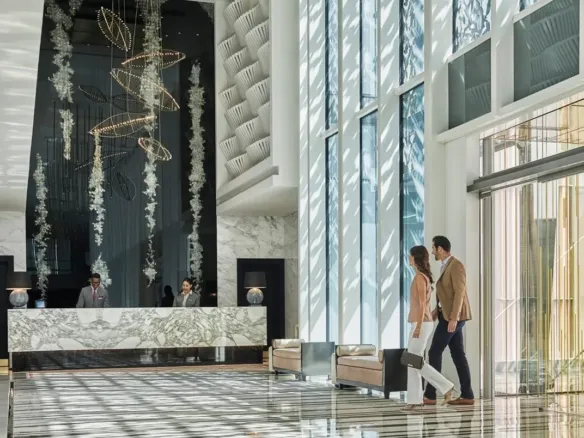 Four Seasons Private Residences Abu Dhabi at At Al Maryah Island — лобби