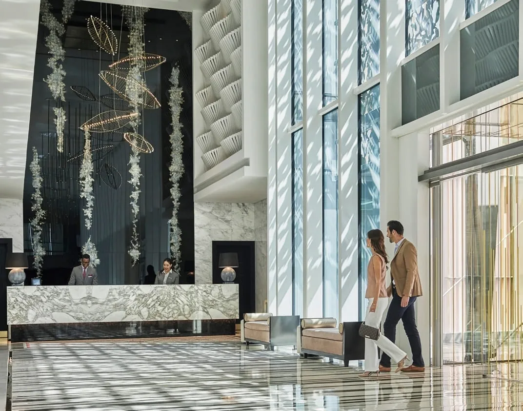 Four Seasons Private Residences Abu Dhabi at At Al Maryah Island — лобби