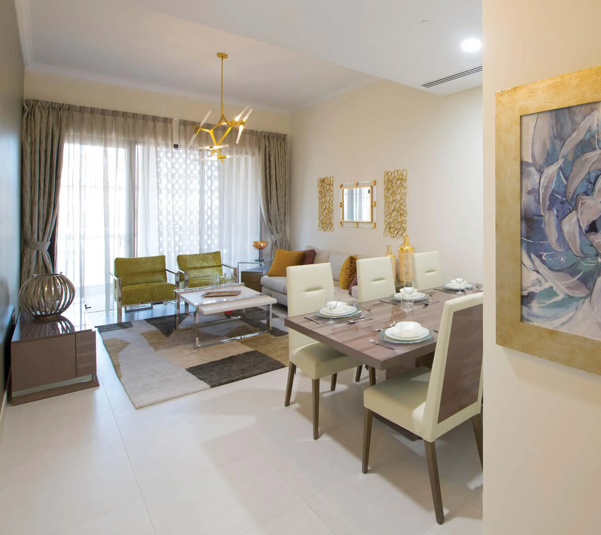 Janayen Avenue — интерьер гостиной