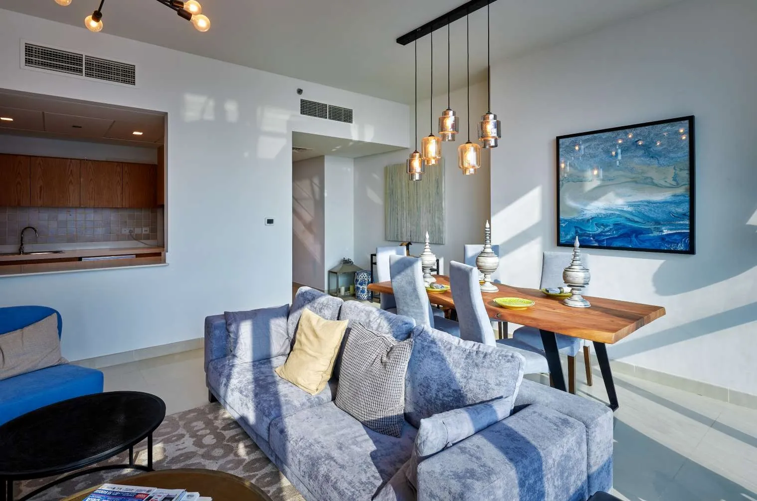Julphar Residence — интерьер гостиной