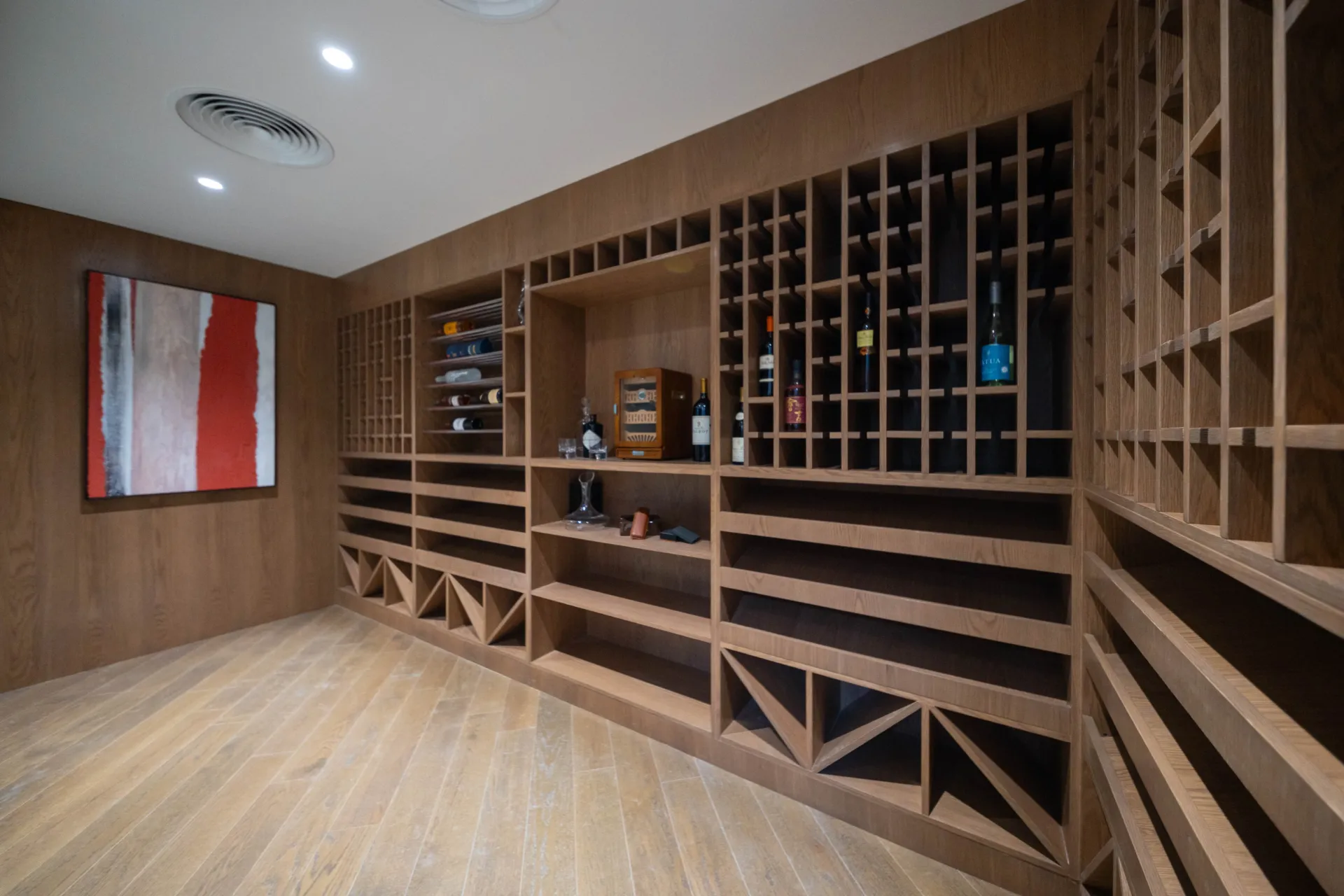 Kaia Villa by Atara Development — винная комната