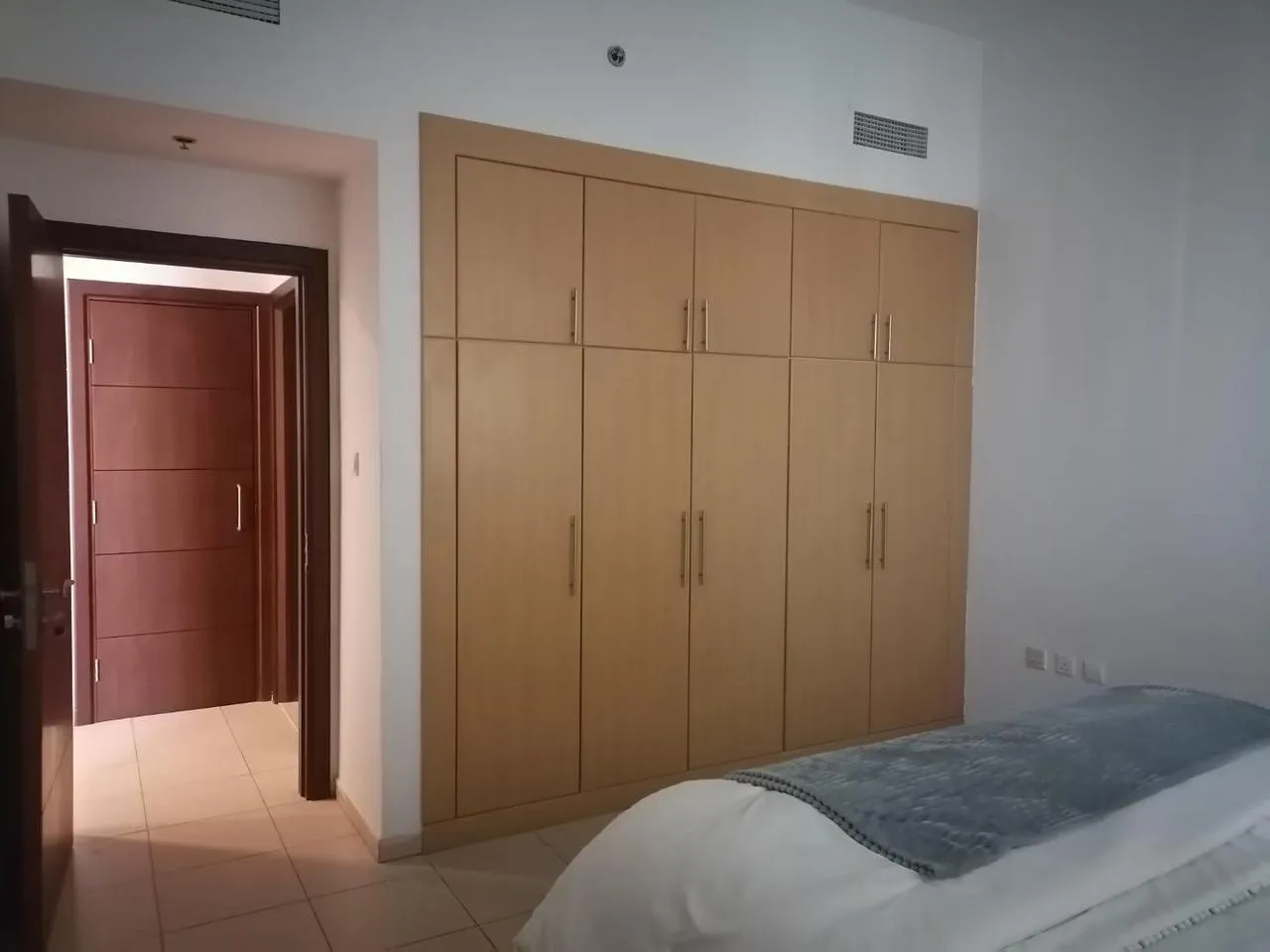 Oakwood Residency — спальня