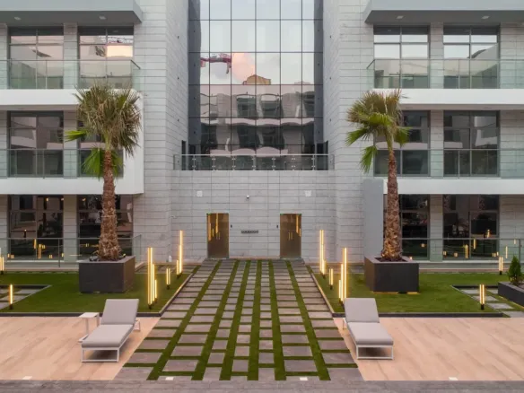 Prime View in Meydan — внутренний двор