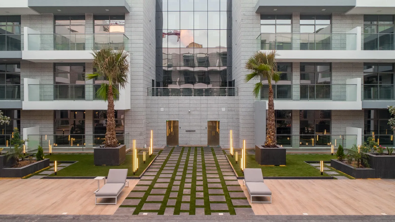 Prime View in Meydan — внутренний двор