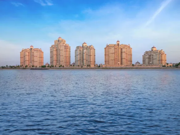The Royal Breeze Residences в районе Аль-Джазира Аль-Хамра — фото 1