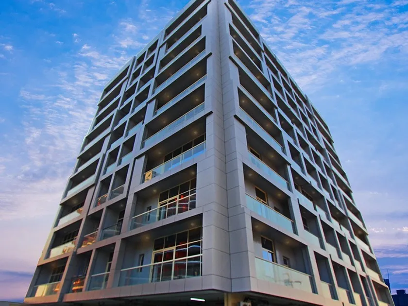 Uniestate Millennium Tower — фасад здания
