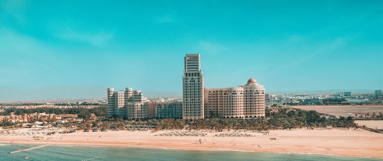 Waldorf Astoria Residences в районе Аль-Джазира Аль-Хамра — фото 1